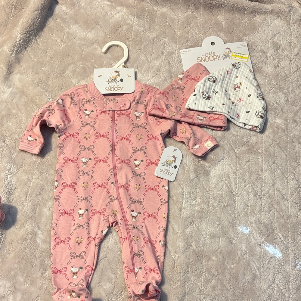 NEW Snoopy Pink Baby Footie with Bow and Character Print With Matching Hats